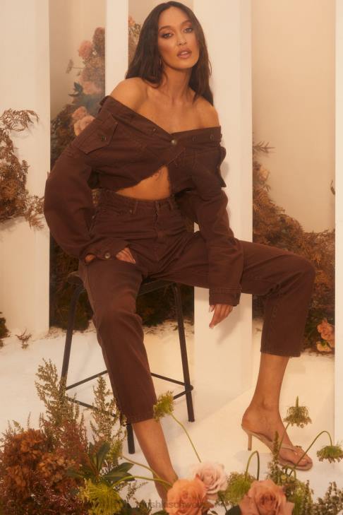 Meshki Millicent schlichte, steife Mom-Jeans Schokolade Kleidung 060V1341