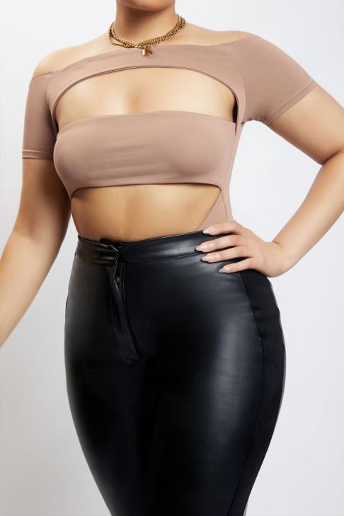 Meshki Body mit Breanna-Ausschnitt Hellbraun Kleidung 060V1220