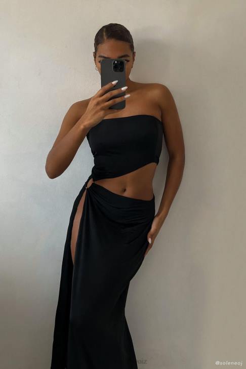 Meshki Giada O-Ring trägerloses Maxikleid Schwarz Kleidung 060V741