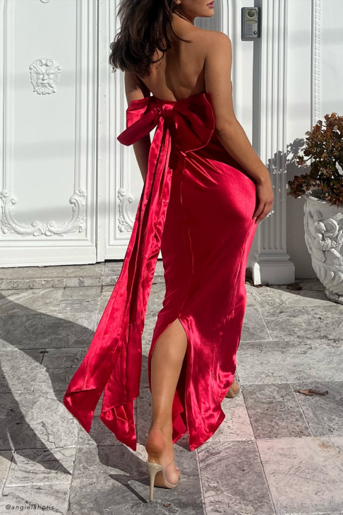 Meshki Rochelle-Satin-Maxikleid mit Schleife hinten Rot Kleidung 060V242